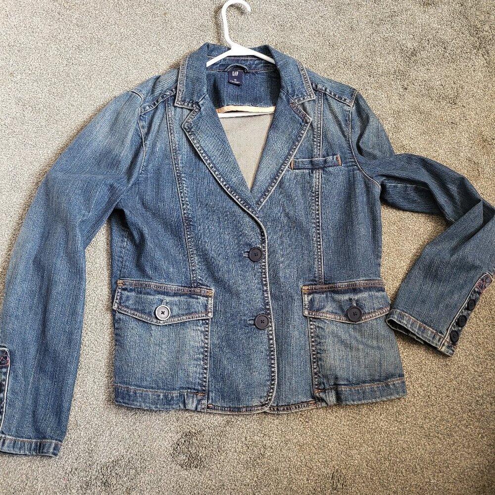 Women's Gap Brand Medium Wash Blue Jean Jacket Button front Size 14